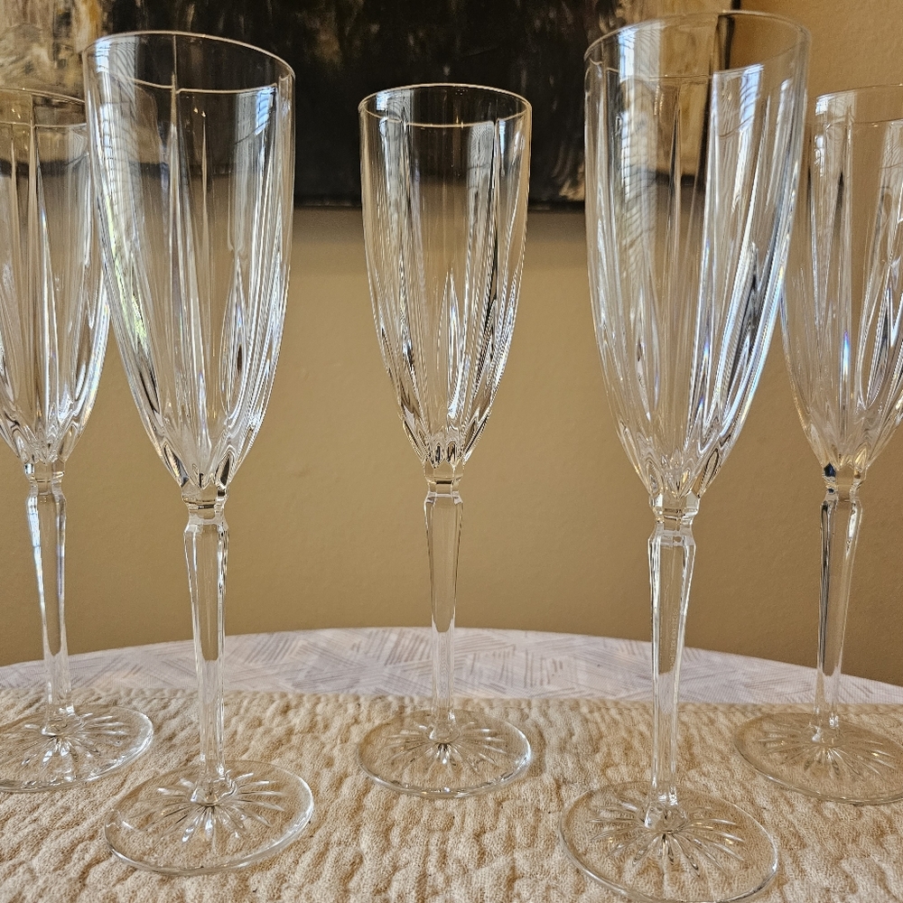 5 Mikasa Paloma champagne flutes